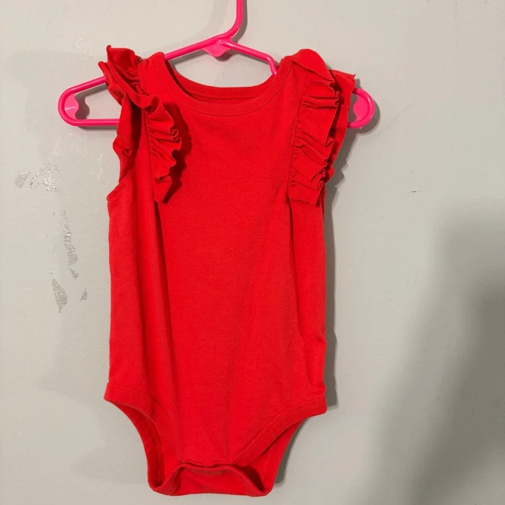 Cat & Jack Bodysuit Baby Girl 12M Red Excellent Ruffle Shoulder Sleeveless SNAP